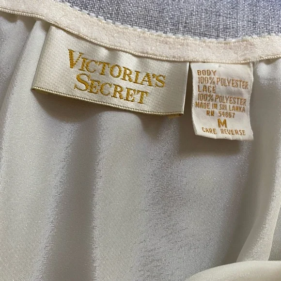 Victoria’s Secret Gold Label Vintage Camisole and Tap Pants size M - Picture 11 of 11